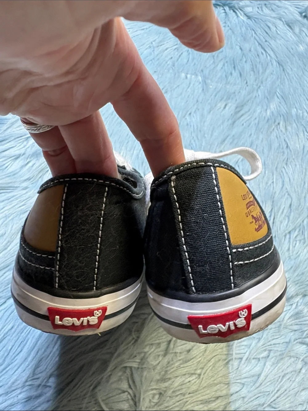 Levi's Black Canvas Low-Top Sneakers with White Accents Sz 4.5